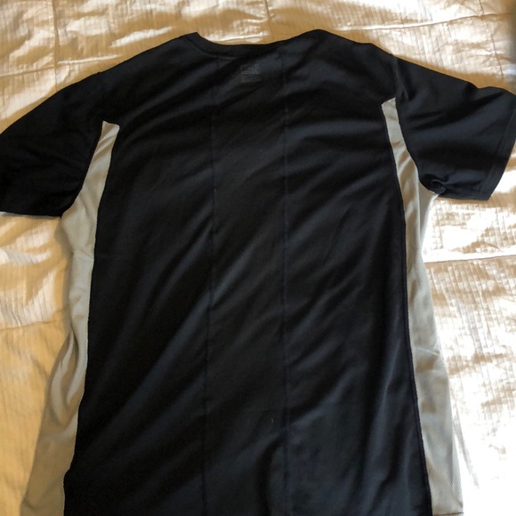 Black Nike T-Shirt - Picture 2 of 2